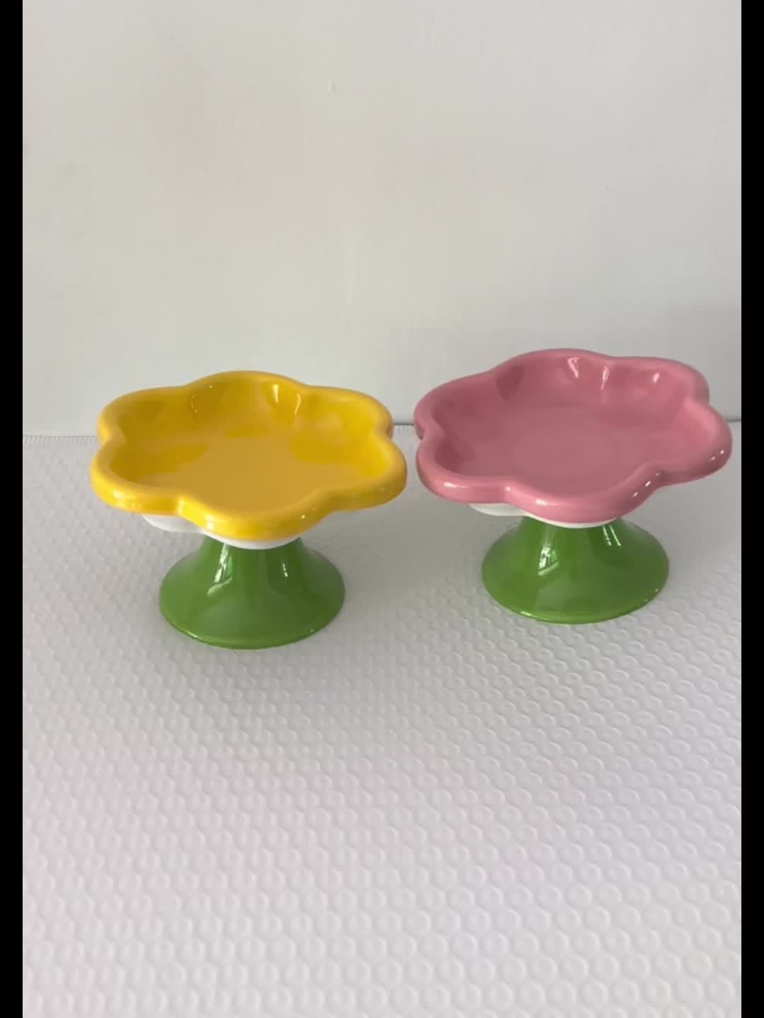 Raised Flower Ceramic Cat Bowls – Set of 2